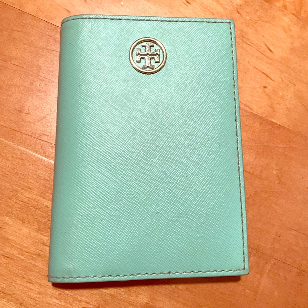 ***Authentic Tory Burch Passport/Credit Card Case